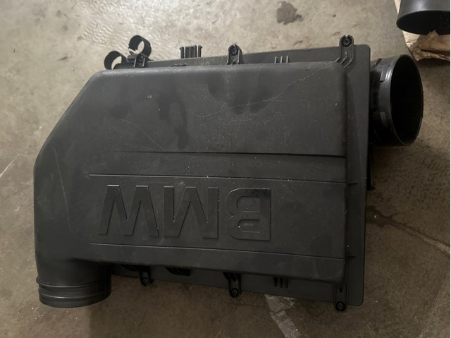 Корпус воздушного фильтра в сборе 13717583713 BMW