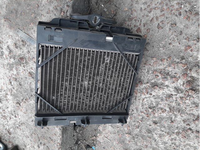 BMW 17117802662 Радиатор охлаждения двигателя правый в наличии Ужгород