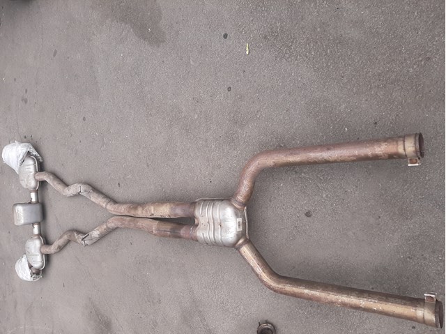 Выхлопная труба 18308071158 BMW