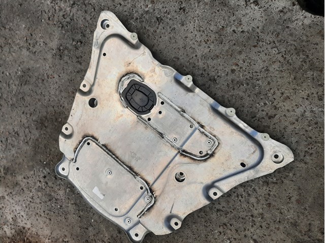 31106878068 BMW Защита двигателя, поддона (моторного отсека) купить в Сумы