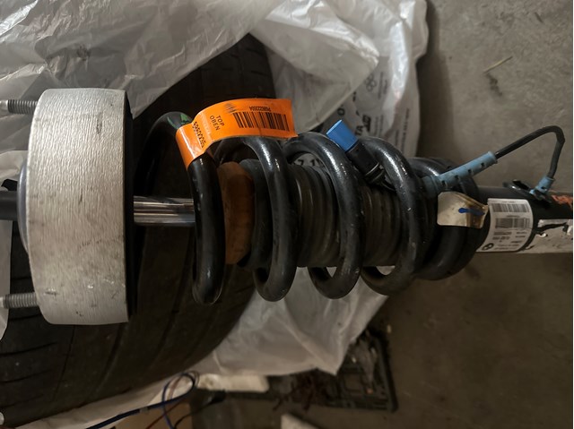 Пружина передняя 31336862235 BMW