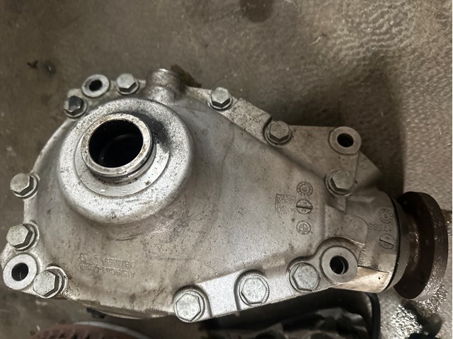 Редуктор переднего моста 31507591995 BMW