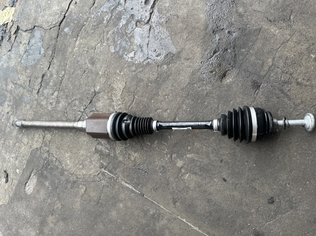 Привод правый 31607593040 BMW