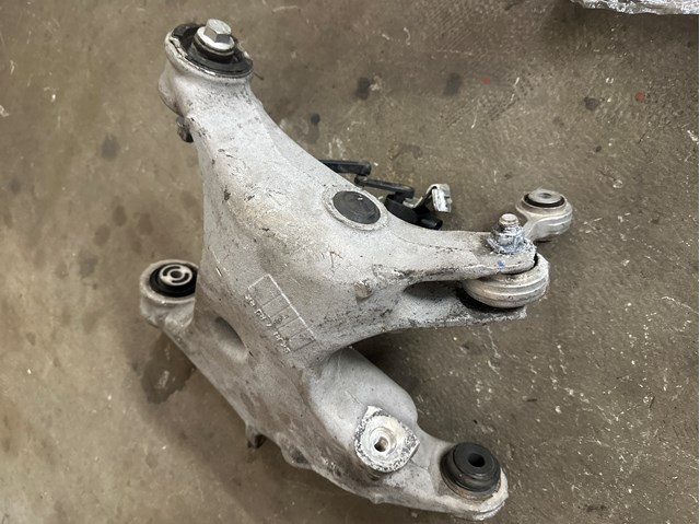 33326780071 BMW купить в Николаев