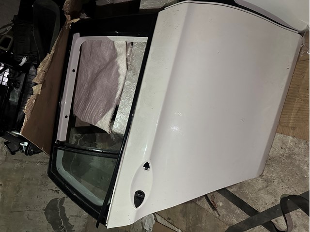 Задняя правая дверь 41007206120 BMW