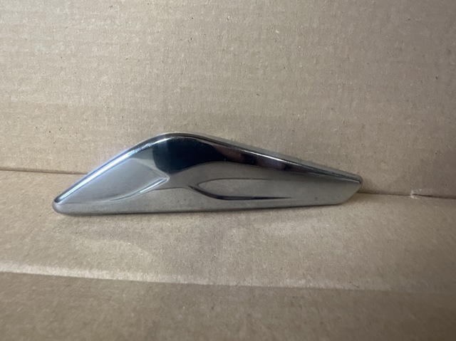 51117338570 BMW Накладка крыла переднего правого купить в Винница