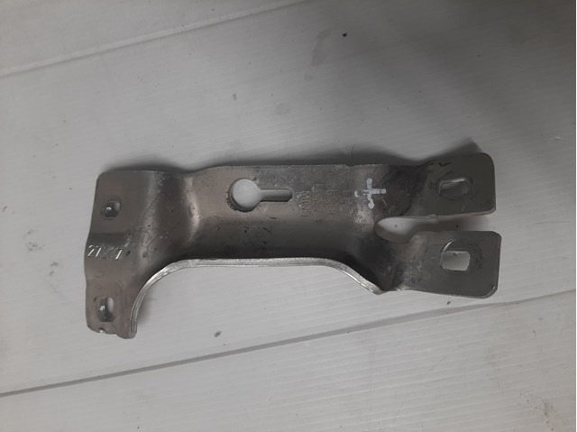 51117357179 Кронштейн бампера переднего левый купить Сумы