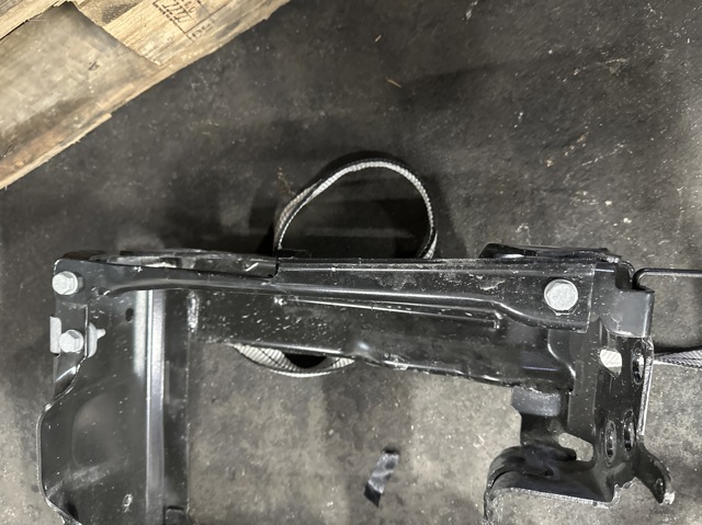 Усилитель переднего бампера  51117422227 BMW