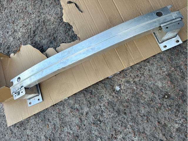 Буфер бампера заднего 51127337963 BMW