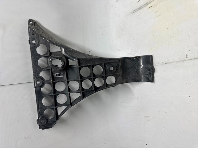 Направляющая заднего бампера, левая 51127896615 BMW