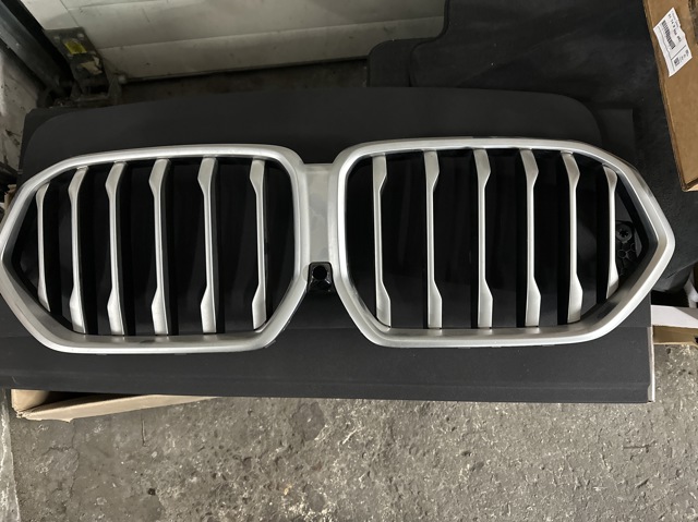 Решетка 51137481386 BMW
