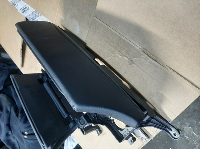 Крышка подлокотника 51169216865 BMW