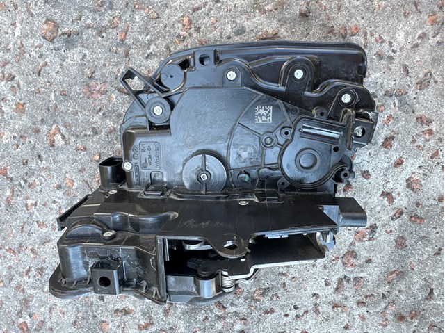Внутренний дверной замок 51217477702 BMW