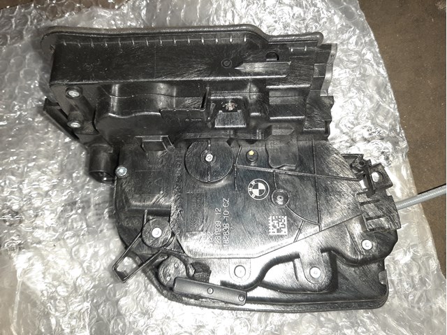 Замок задней левой двери Бмв 5