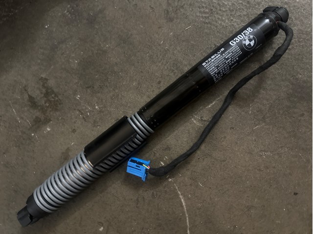 Газовый упор багажника 51247366404 BMW
