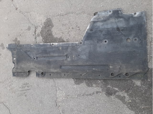 Защита днища, правая 51757241834 BMW