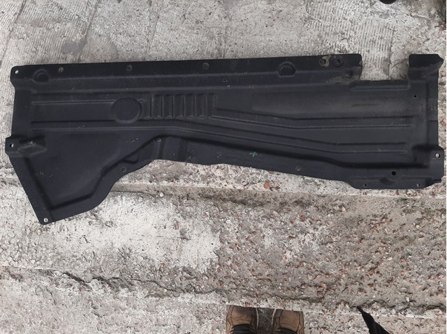 Защита днища, левая 51757308675 BMW