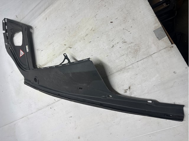 Накладка переднего левого крыла 51767019803 BMW