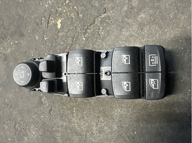 Кнопки переднего левого стеклоподъемника 61316832733 BMW
