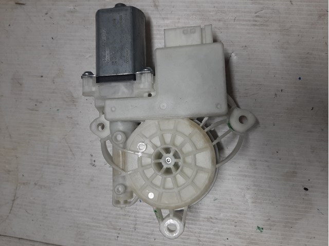 Мотор стеклоподъемника двери передней, правой 61359479072 BMW