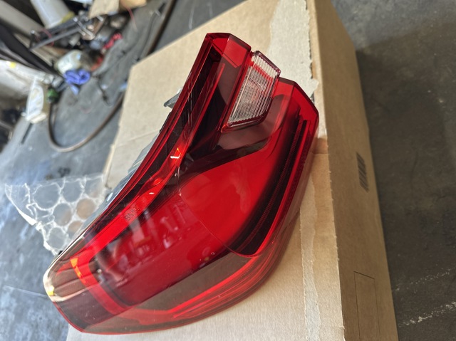 Фонарь задний 63217442289 BMW