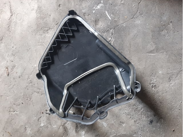 Коробка фильтра 64119216222 BMW