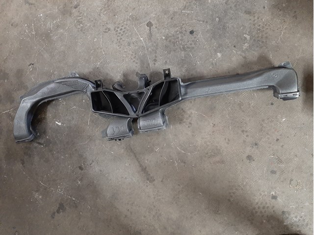 Дефлектор обдува салона 64229329573 BMW