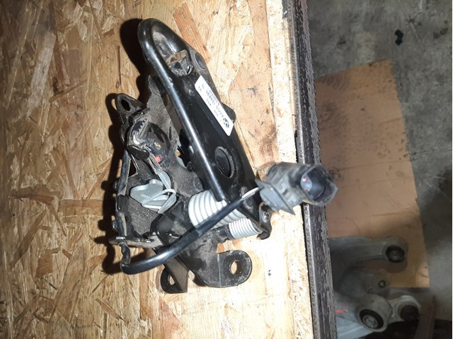 Замок капота, левый 7206453 BMW