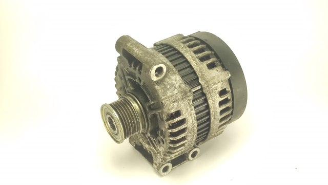 Автомобильный генератор 0121615027 BOSCH
