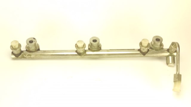 Топливная рампа 03H133317B VAG