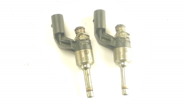 Клапанная форсунка 03H906036 VAG