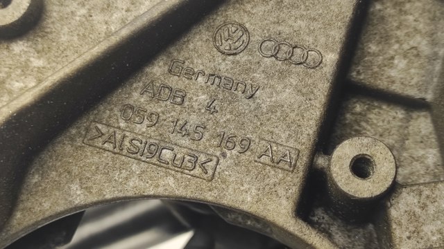 VAG 059145169AA Кронштейн насоса ГУР в наличии Тернополь