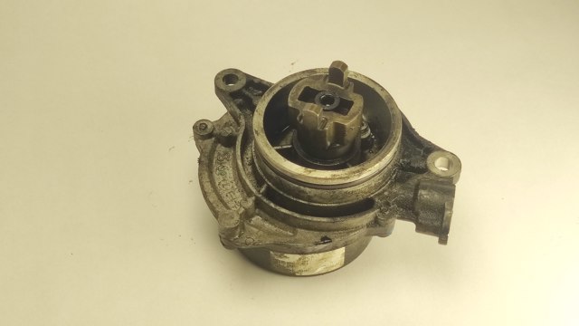 Насос вакуумный 11667791232 BMW