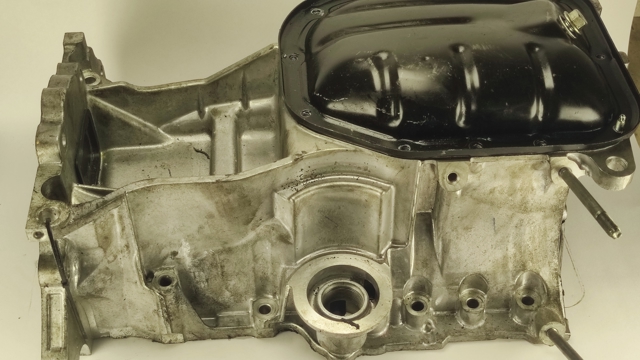 Поддон картера двигателя 1211121051 TOYOTA
