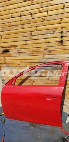 Передняя левая дверь 13274118 OPEL