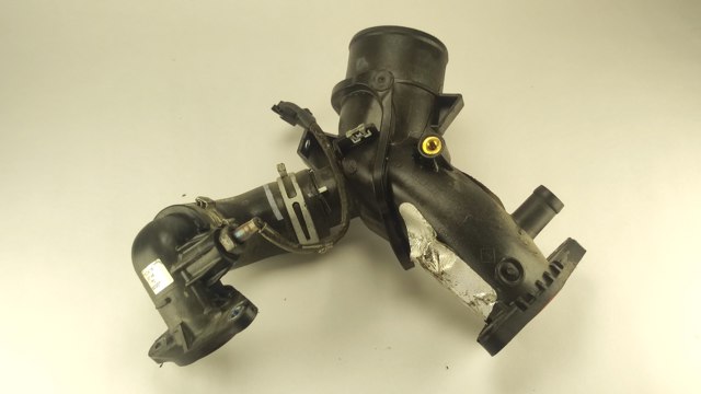 Шланг интеркуллера 165763328R RENAULT