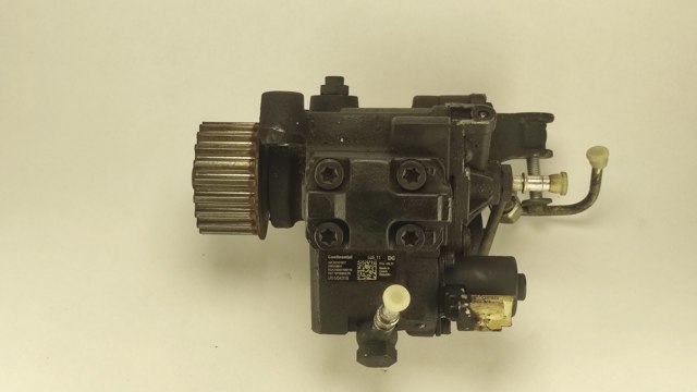 Насос топливный высокого давления 167008557R RENAULT