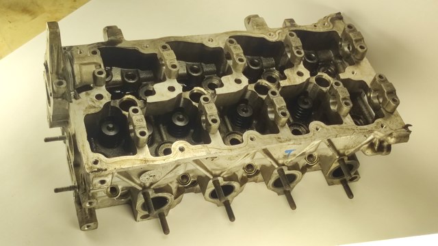 ГБЦ мотора 221112A260 HYUNDAI