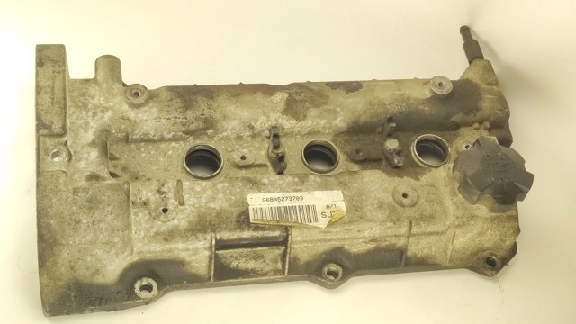 Крышка клапанная, левая 2241037110 HYUNDAI