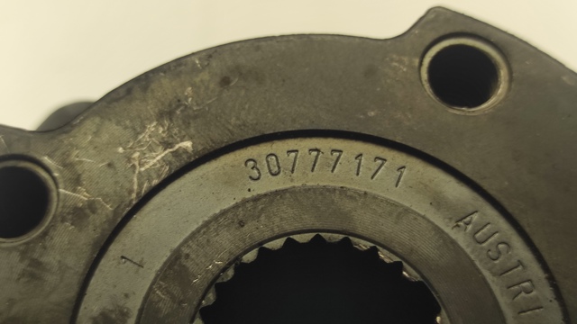 30777171 VOLVO Звездочка привода коленвала купить в Черновцы