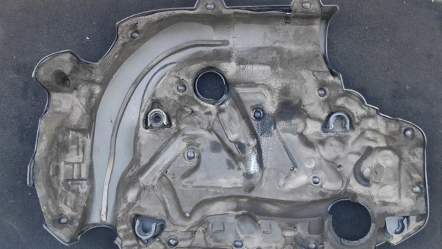 VOLVO 30777775 Крышка двигателя в наличии Харьков