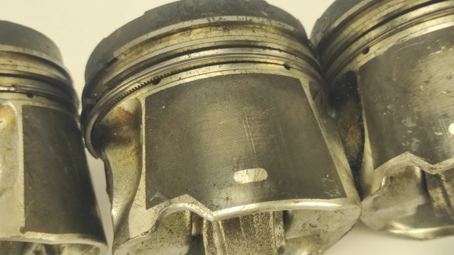 VOLVO 31339777 Поршень в комплекте на 1 цилиндр, STD в наличии Каменское