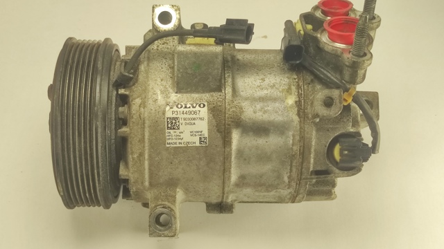 Компрессор климатической установки Volvo V60 2