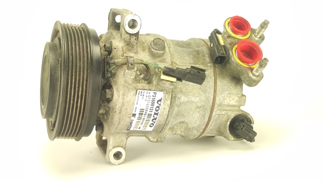 Компрессор системы кондиционирования 31699131 VOLVO
