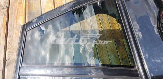 Задняя форточка левая 51357311249 BMW