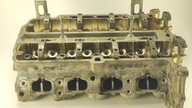 Головка блока 55562229 GM