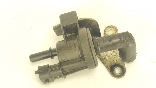 Клапан системы вентиляции топливного бака 55566514 GM