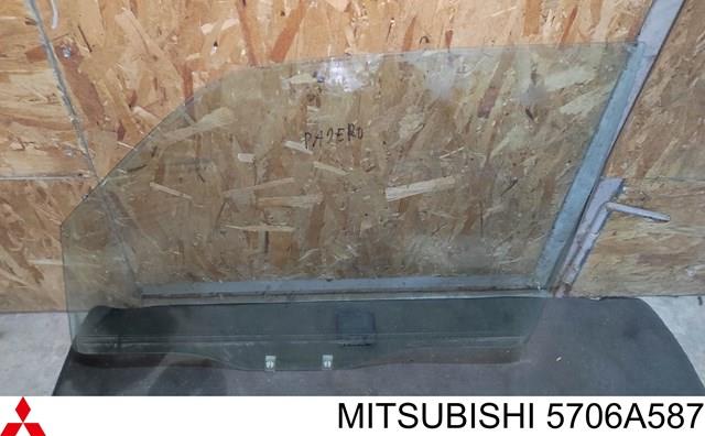 Стекла и уплотнители стекла ветрового правого/левого 5706A587 MITSUBISHI