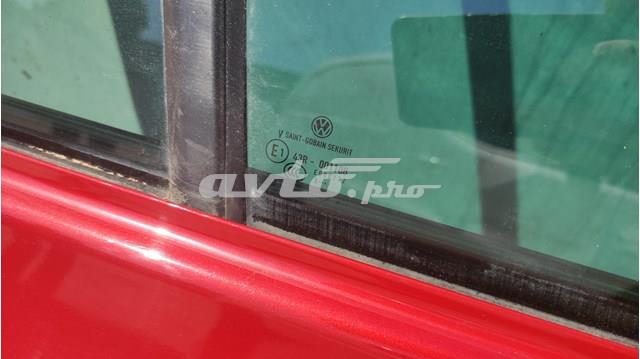 VAG 5K6845026D Стекло двери задней правой в наличии Ирпень