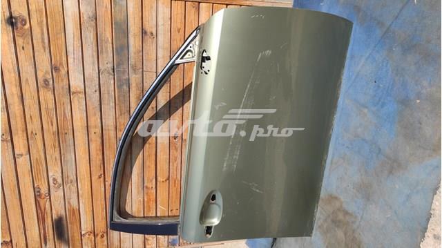 Пассажирская передняя дверь 6700153040 TOYOTA